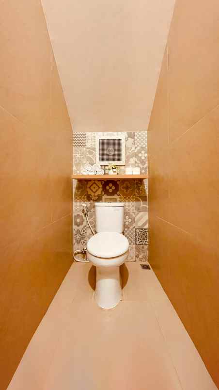 rumah 2 lantai minimalis modern di pengasinan depok