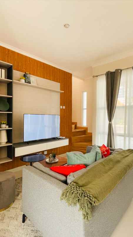 rumah 2 lantai minimalis modern di pengasinan depok