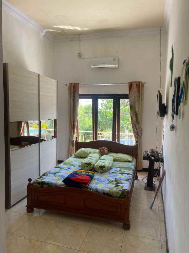 rumah 2 lantai nyaman di kota probolinggo