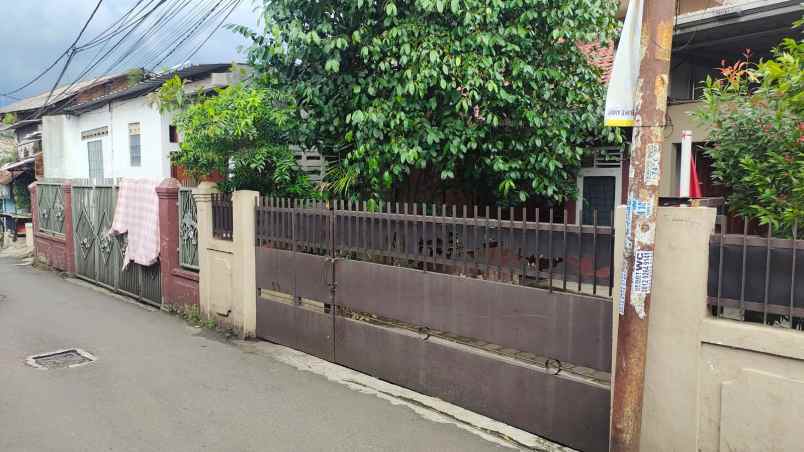 rumah 3 lantai dan kost 5 pintu