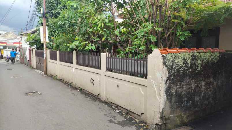 rumah 3 lantai dan kost 5 pintu