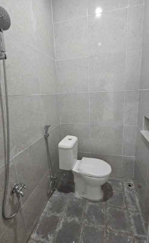 rumah 300 jutaan terlaris dekat stasiun cilebut