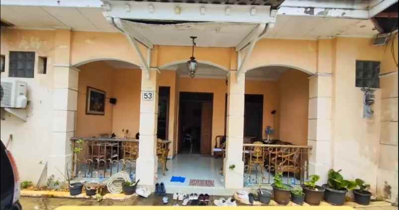 rumah asri di ulujami