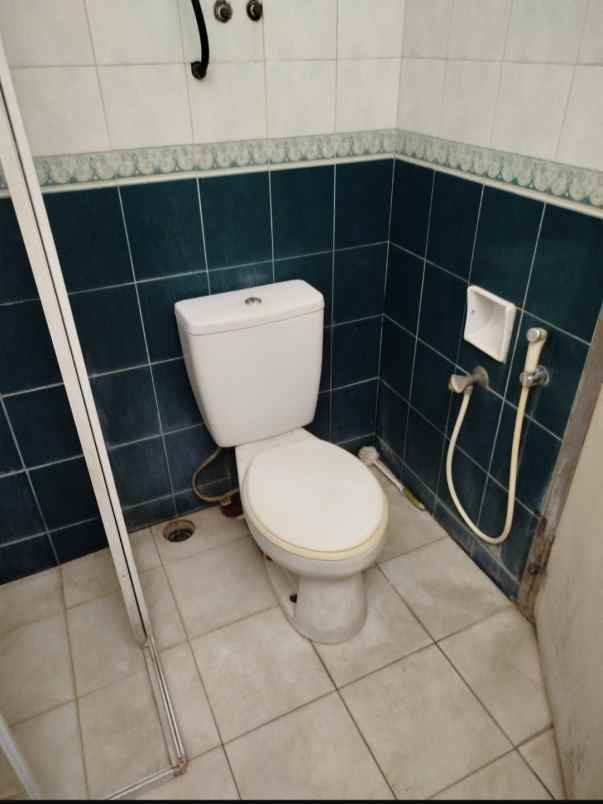 rumah asri luas tanah besar di cigadung dekat ke dago