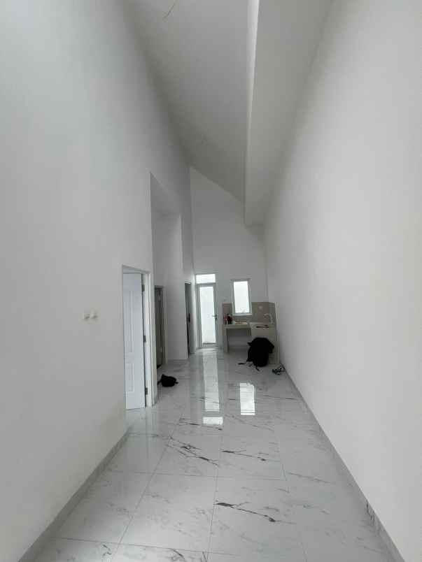 rumah bangunan baru siaphuni di harapan indah bekasi
