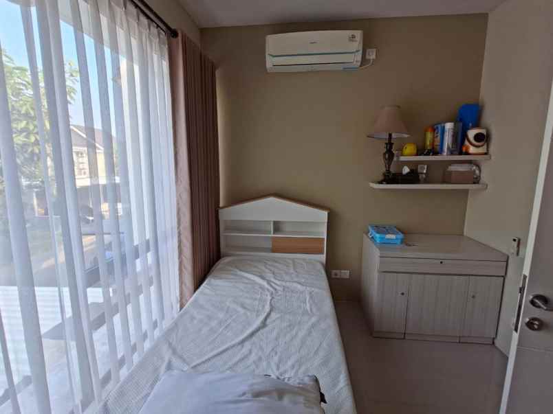 rumah barat northwest park