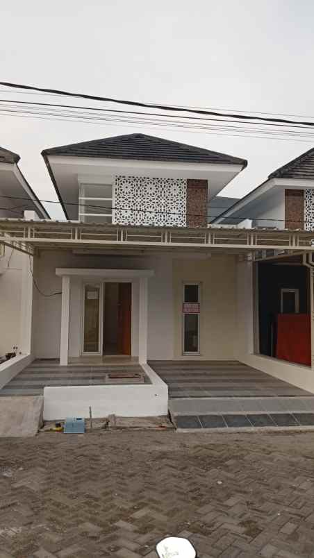 rumah baru belum pernah ditempati di the oso waru