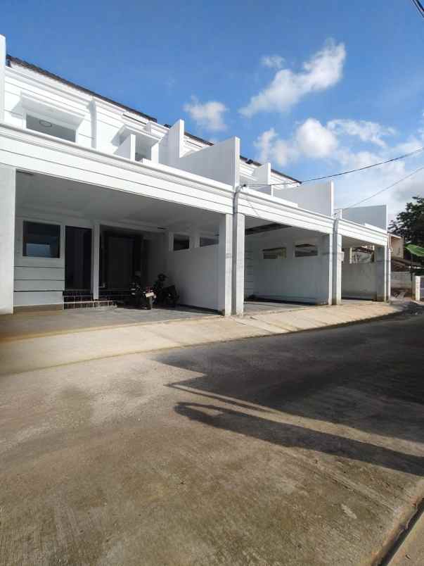 rumah baru dalam komplek di pondok kelapa jaktim