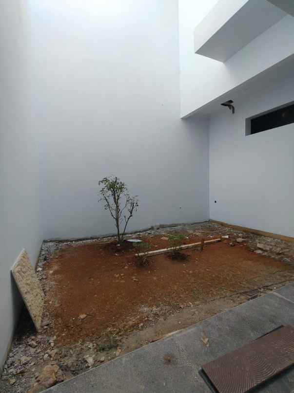 rumah baru dalam komplek di pondok kelapa jaktim