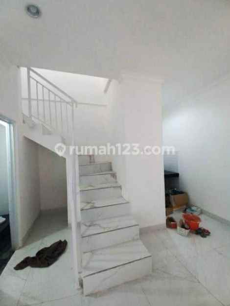 rumah baru dalam komplek pondok kelapa jakarta timur