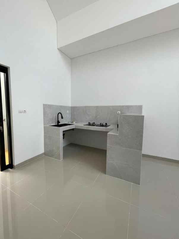 rumah baru estetik siap huni