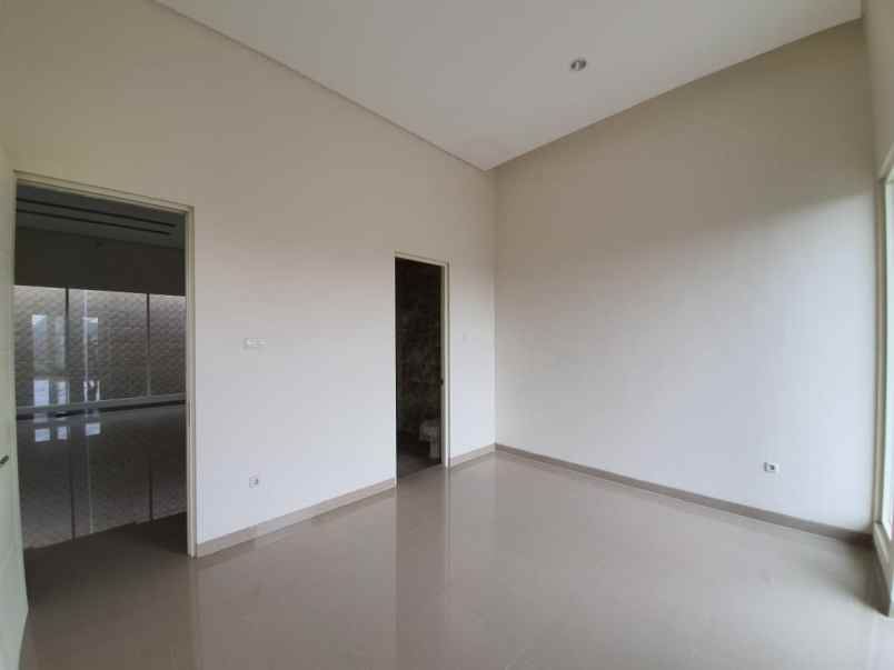 rumah baru gress paling worth di manyar
