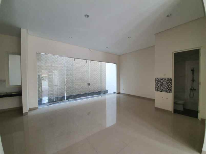 rumah baru gress paling worth di manyar