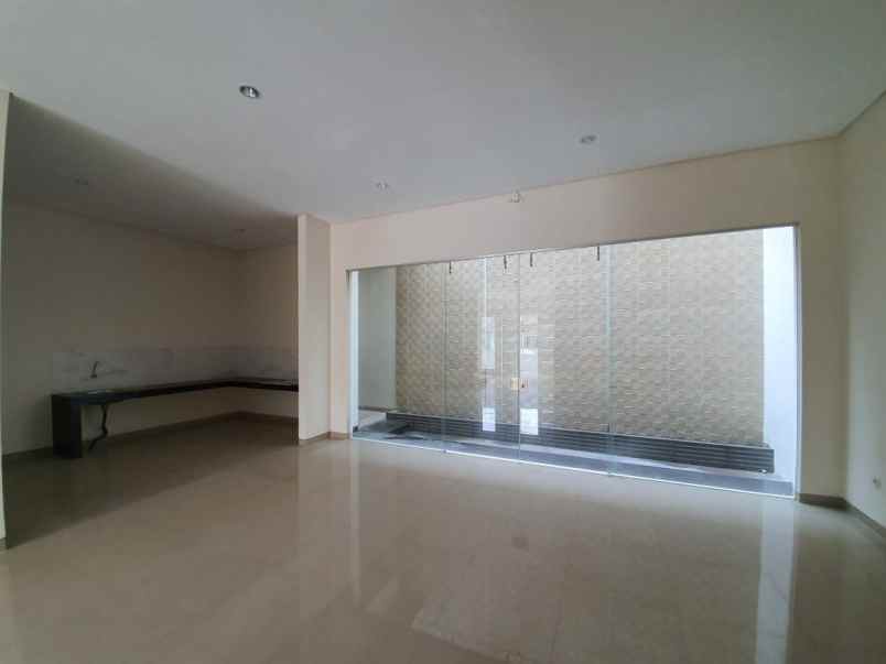 rumah baru gress paling worth di manyar