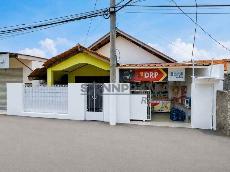 rumah bonus kios cocok untuk kostan di margonda depok