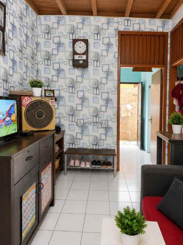 rumah bonus kios cocok untuk kostan di margonda depok