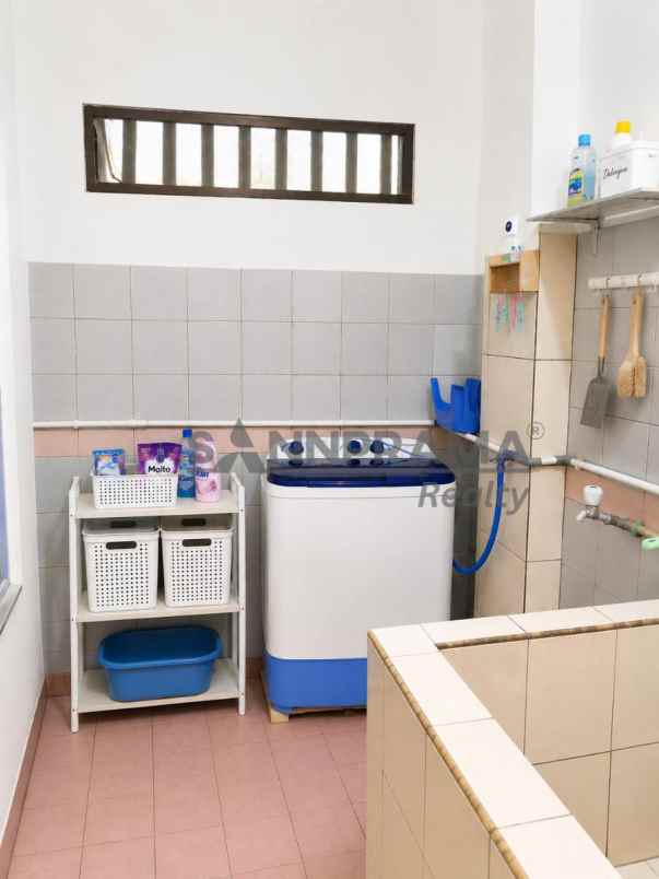 rumah bonus kios cocok untuk kostan di margonda depok