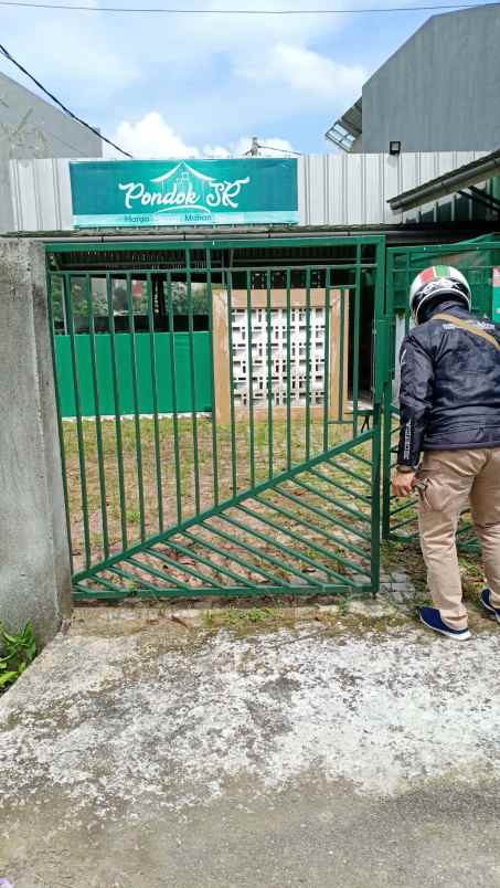 rumah bonus tempat usaha di dalam perumahan