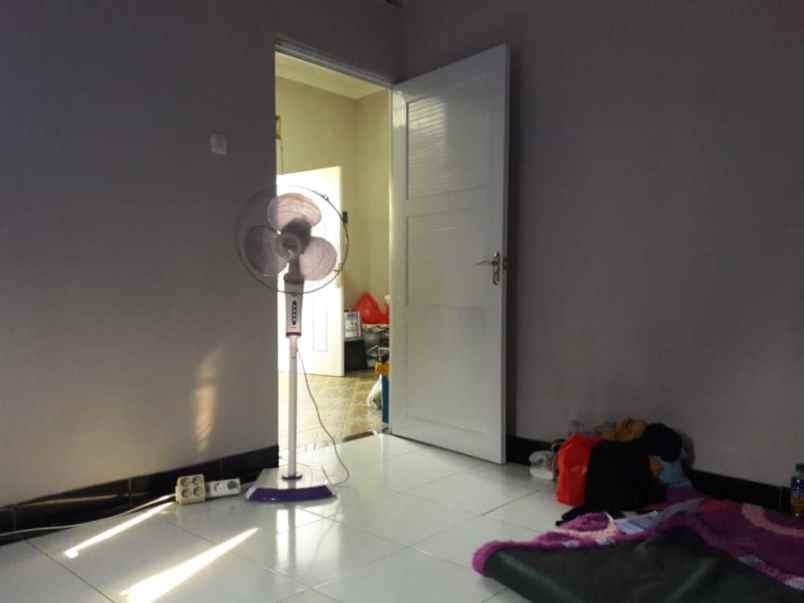 rumah bonus tempat usaha di dalam perumahan