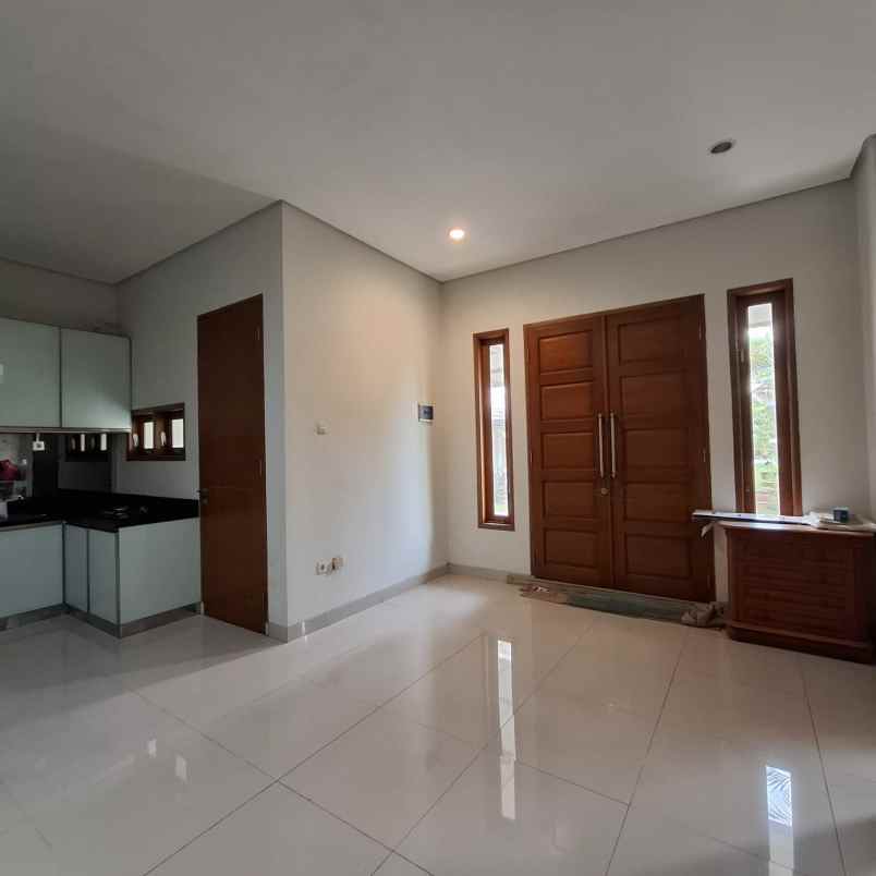 rumah cluster dekat tmii rooftop 3 kamar jakarta timur