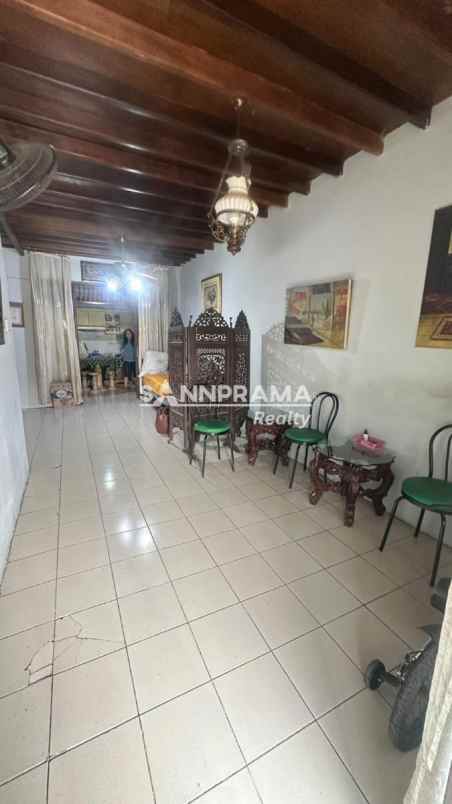 rumah dalam perumahan mekarjaya depok rntami
