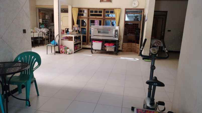 rumah di darmo permai selatan