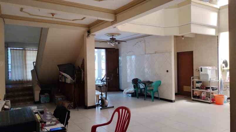 rumah di darmo permai selatan