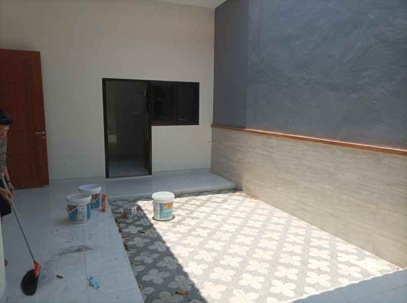 rumah di manyar tirtomoyo baru gress