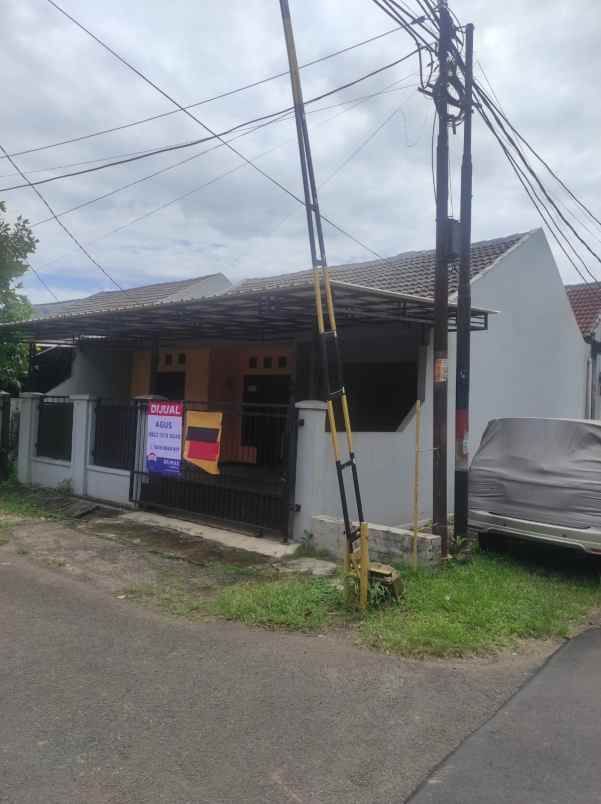 rumah dicluster green sevilla tangerang