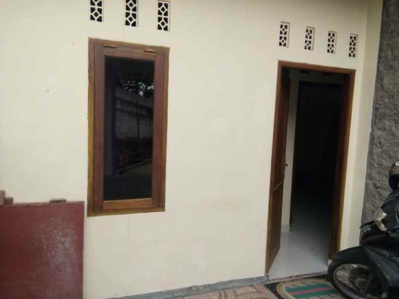 rumah dijual dekat exit tol dan pasar induk cikopo