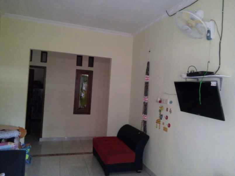 rumah dijual dekat exit tol dan pasar induk cikopo