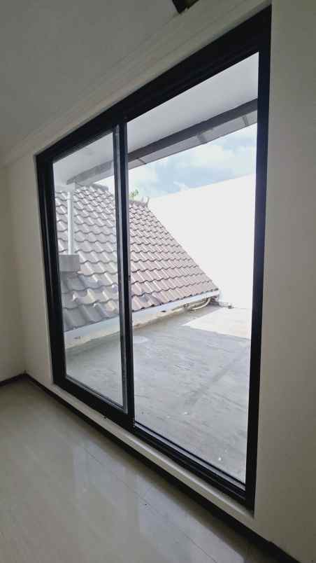 rumah dijual taman puspa raya citraland surabaya barat