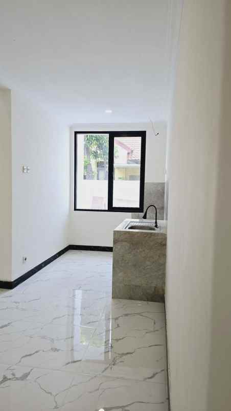 rumah dijual taman puspa raya citraland surabaya barat