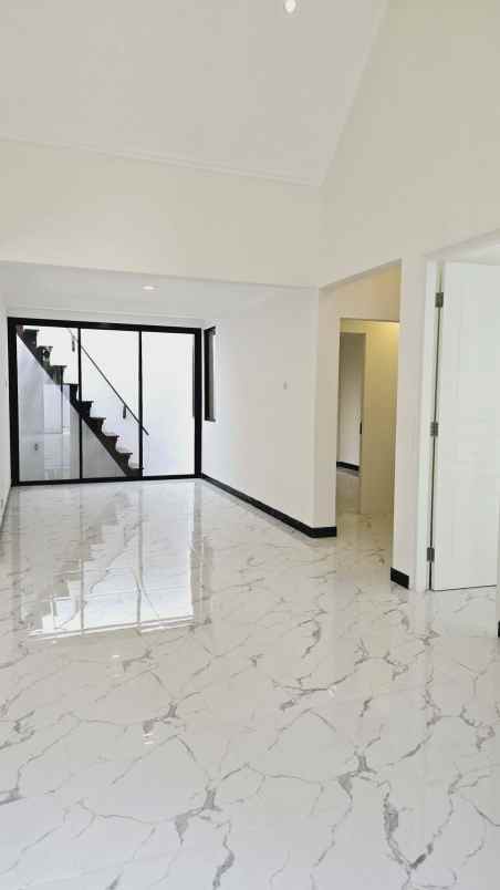 rumah dijual taman puspa raya citraland surabaya barat