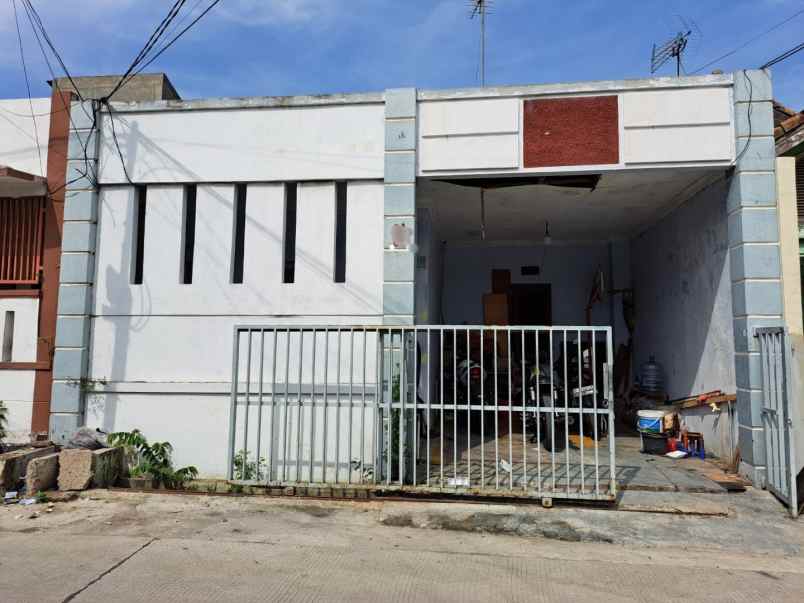 rumah hadap timur kota harapan indah bekasi