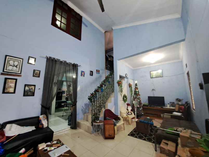 rumah hadap timur kota harapan indah bekasi