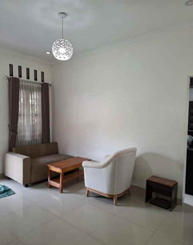 rumah hook dalam cluster di bella casa residence depok