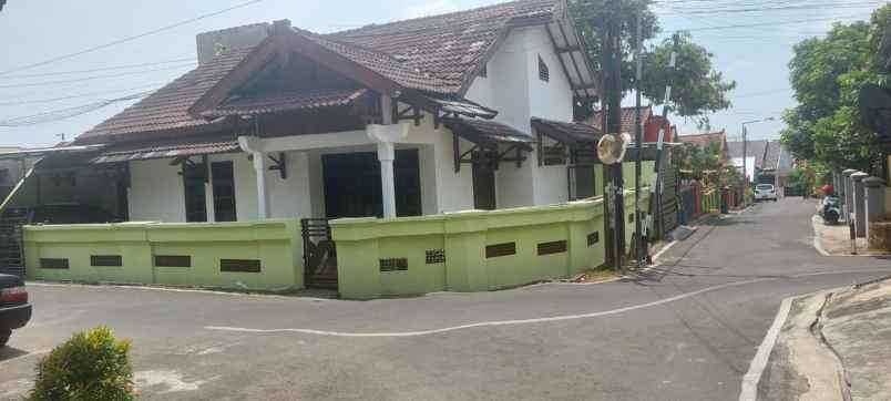 Rumah Hook Siap Huni Banyumanik Semarang