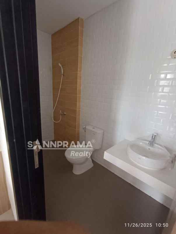 rumah hook siap huni di sutera sawangan depok