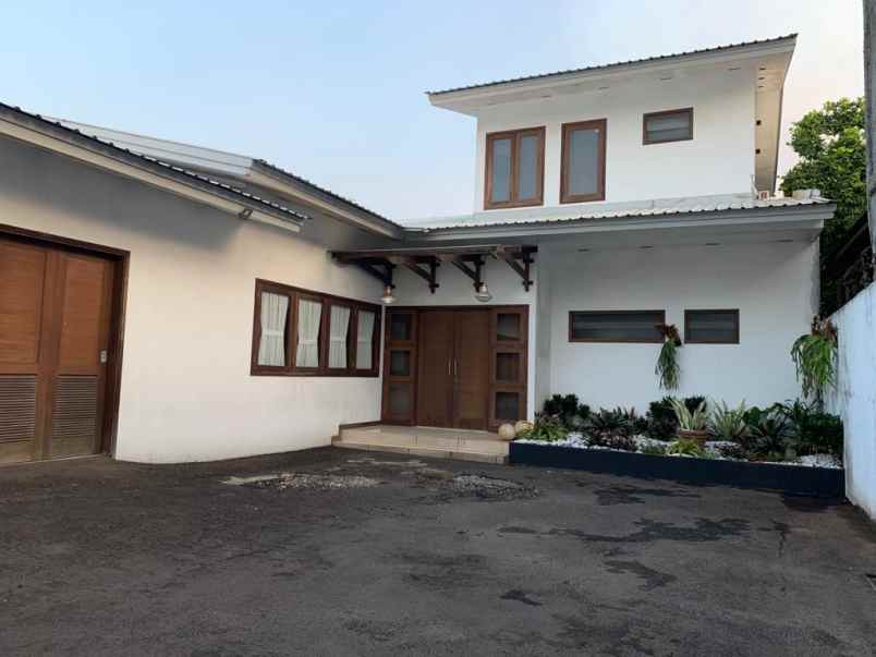 rumah jalan pekayon 1