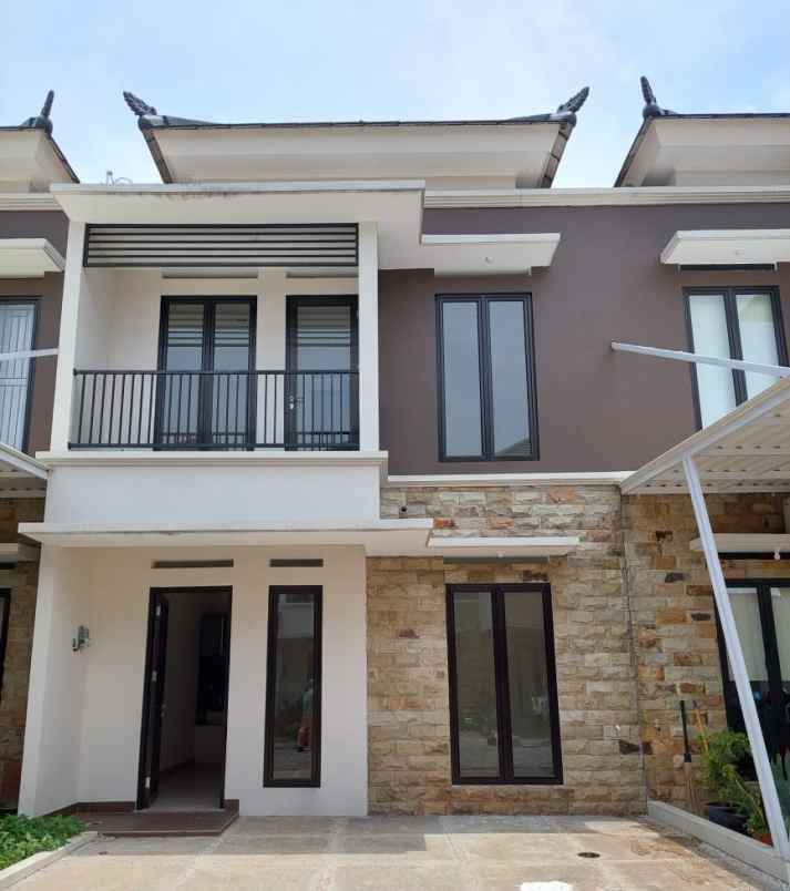 rumah jalan raya pengasinan