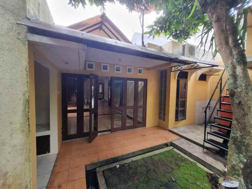 rumah jl durian selatan 2c no 3