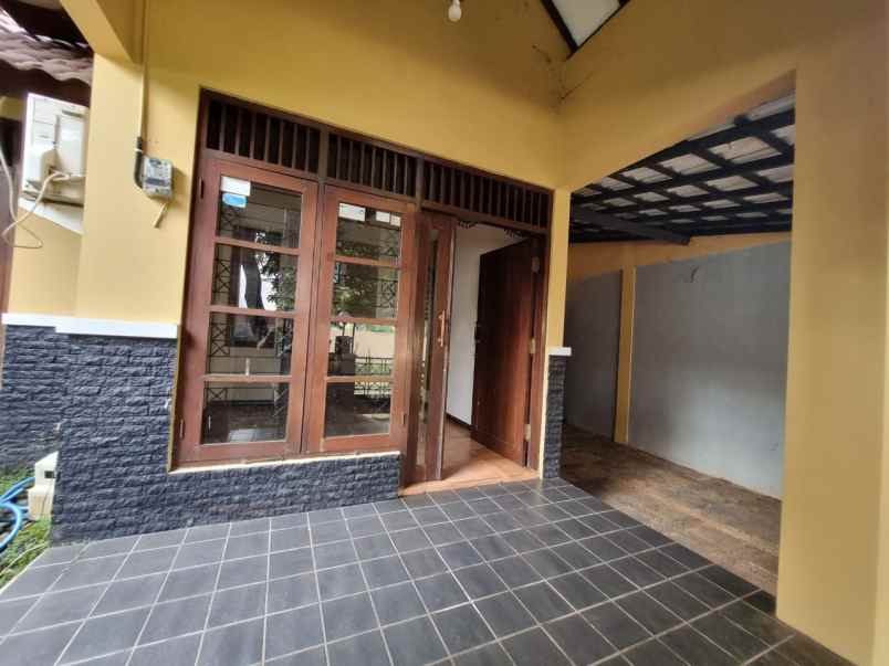 rumah jl durian selatan 2c no 3
