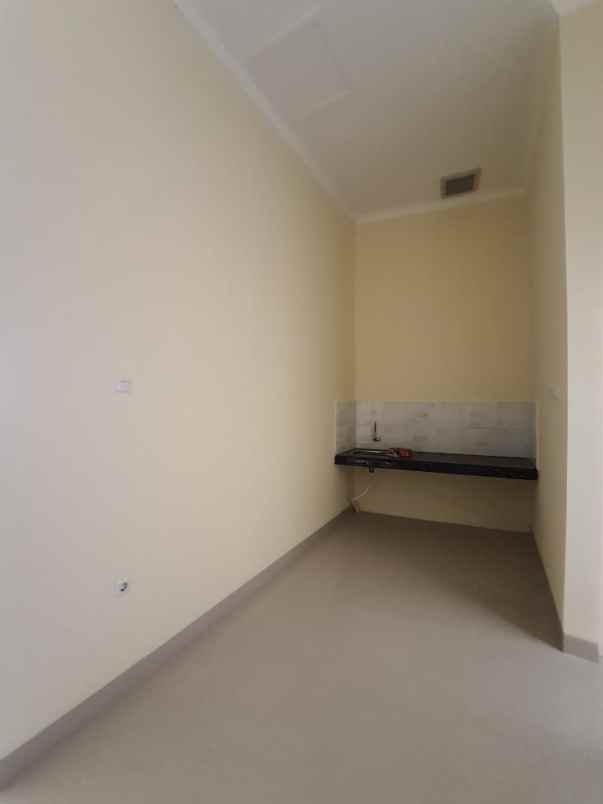 rumah jl jatiasih pondok gede raya