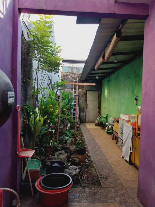 rumah kalibanteng semarang barat