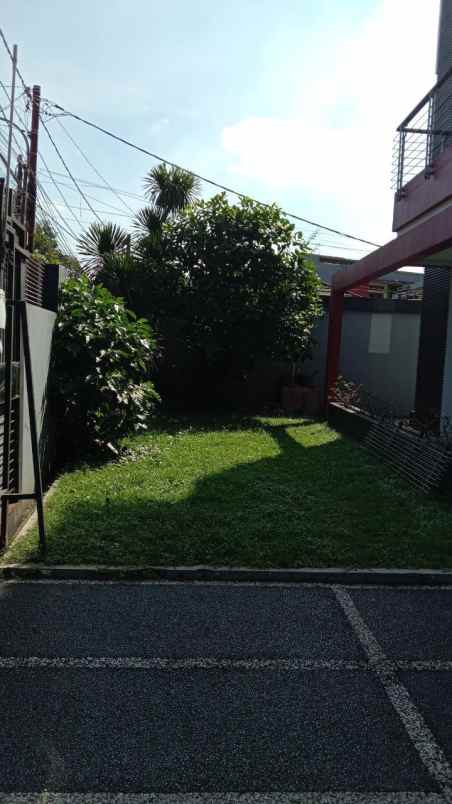 rumah kelapa dua wetan ciracas