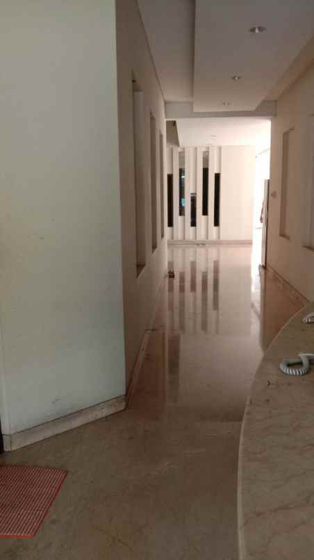 rumah kelapa dua wetan ciracas