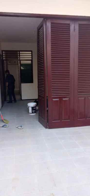 rumah klampis semolo siap huni dekat raya merr nego