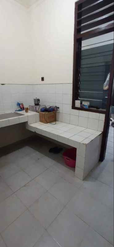rumah klampis semolo siap huni dekat raya merr nego