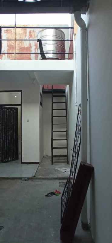 rumah klampis semolo siap huni dekat raya merr nego